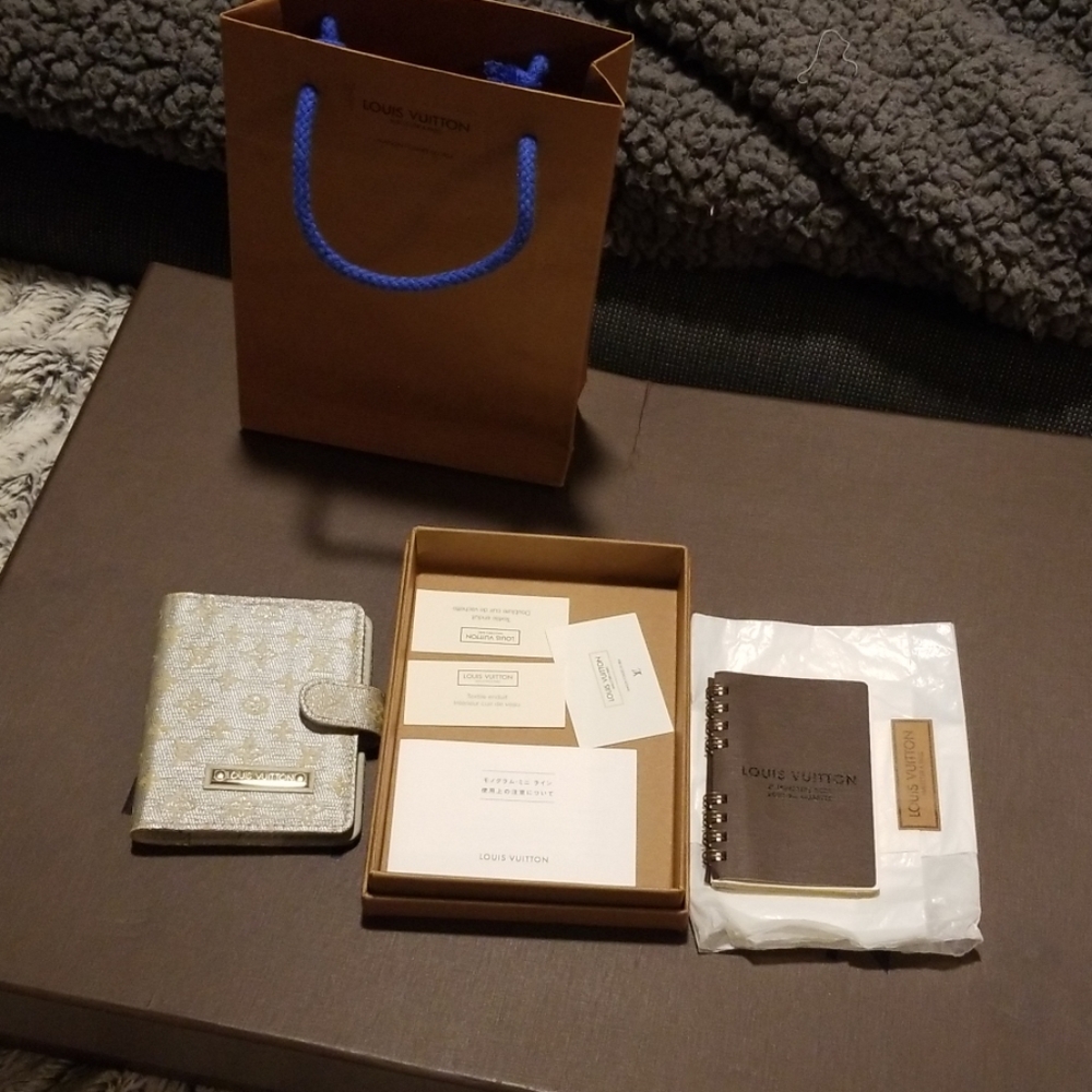 Louis Vuitton agenda